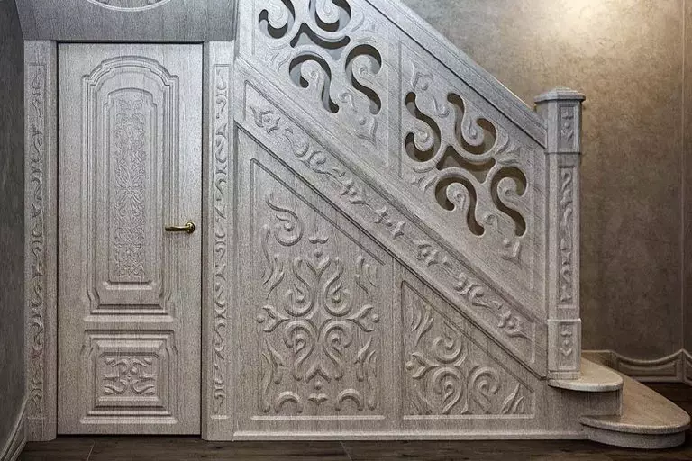 Лестница «Султан » в белом дереве_1