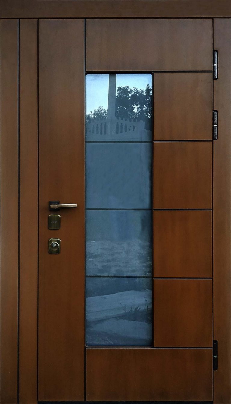 Входная дверь в частный дом с остеклением Парламент_1